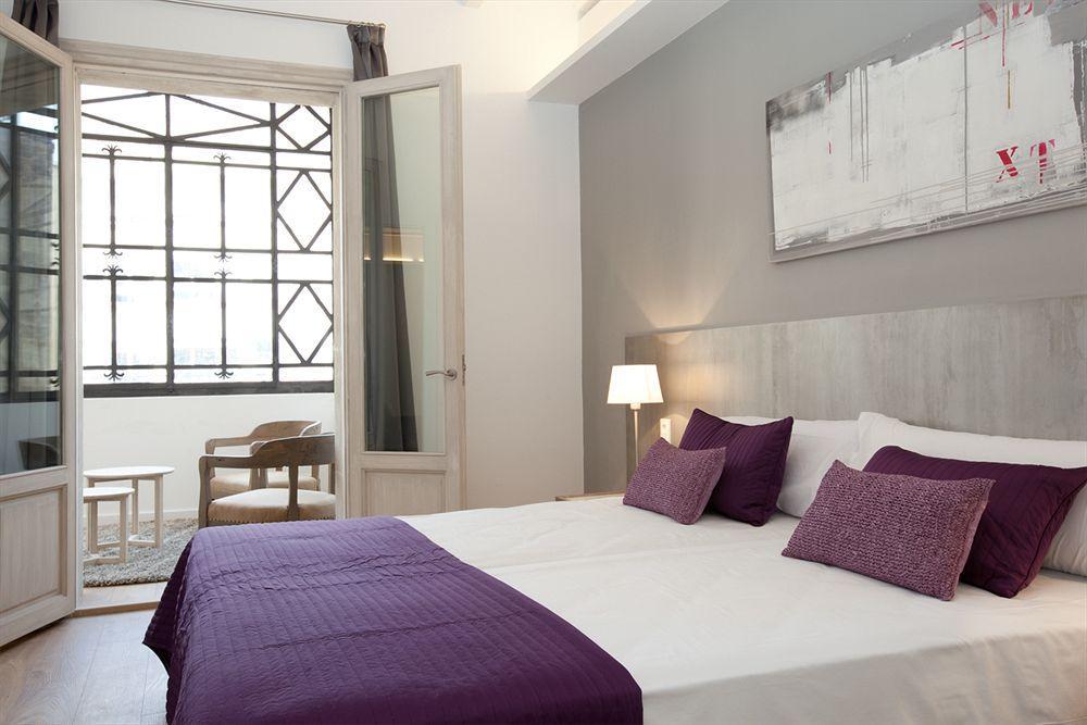 Rent Top Apartments Near Plaza De Catalunya Barcelona Ngoại thất bức ảnh