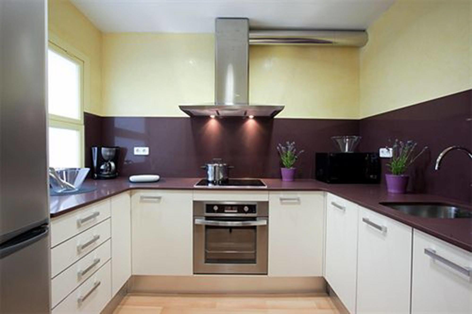 Rent Top Apartments Near Plaza De Catalunya Barcelona Ngoại thất bức ảnh