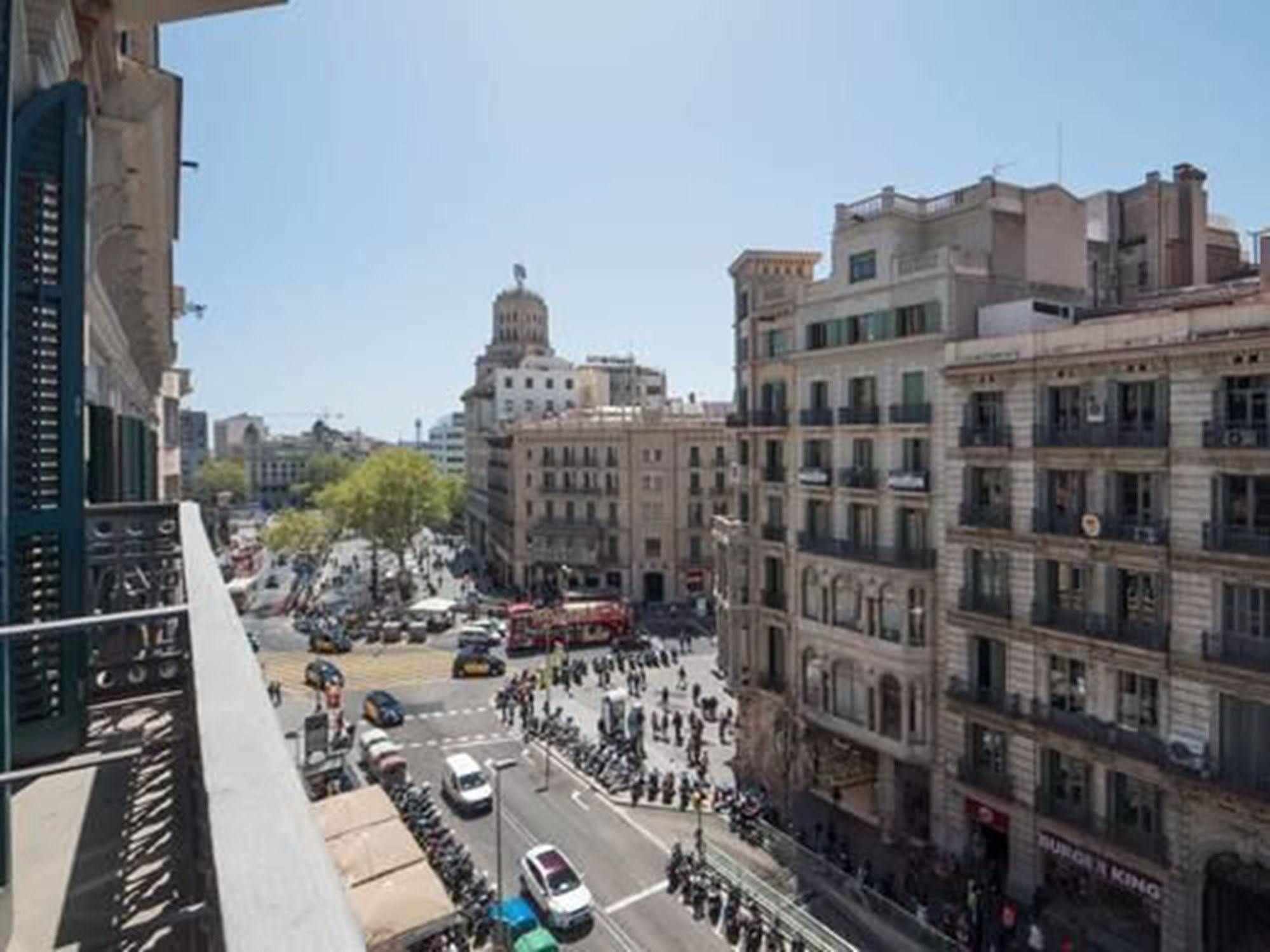 Rent Top Apartments Near Plaza De Catalunya Barcelona Ngoại thất bức ảnh