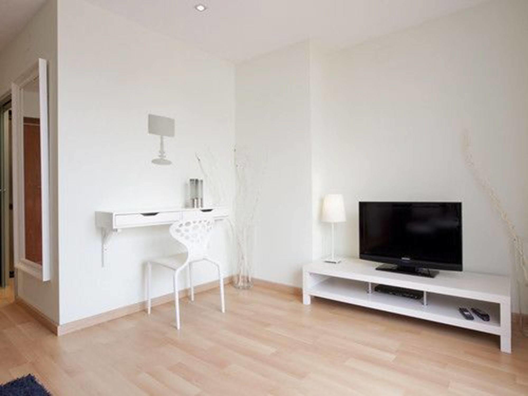 Rent Top Apartments Near Plaza De Catalunya Barcelona Ngoại thất bức ảnh