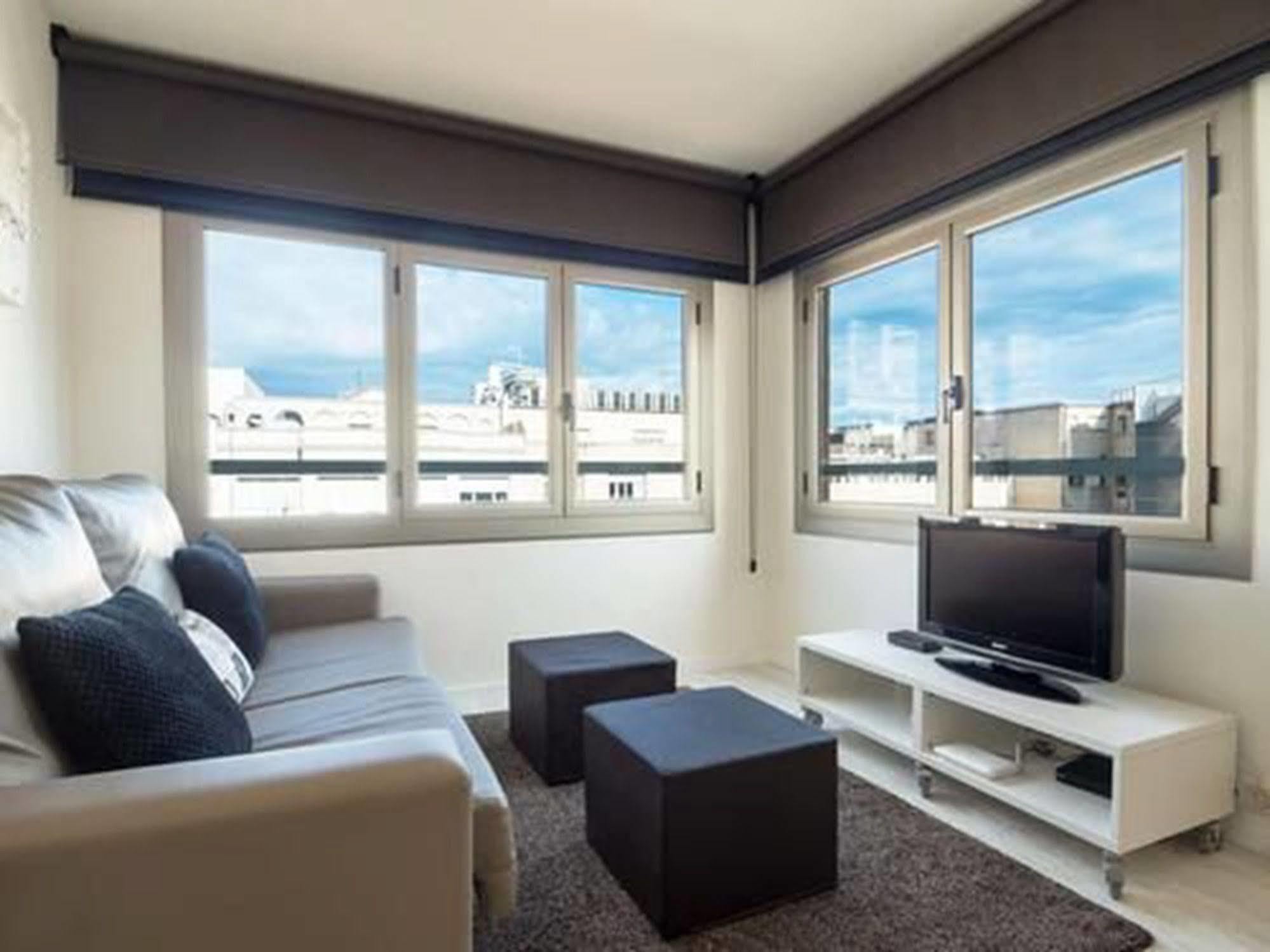 Rent Top Apartments Near Plaza De Catalunya Barcelona Ngoại thất bức ảnh