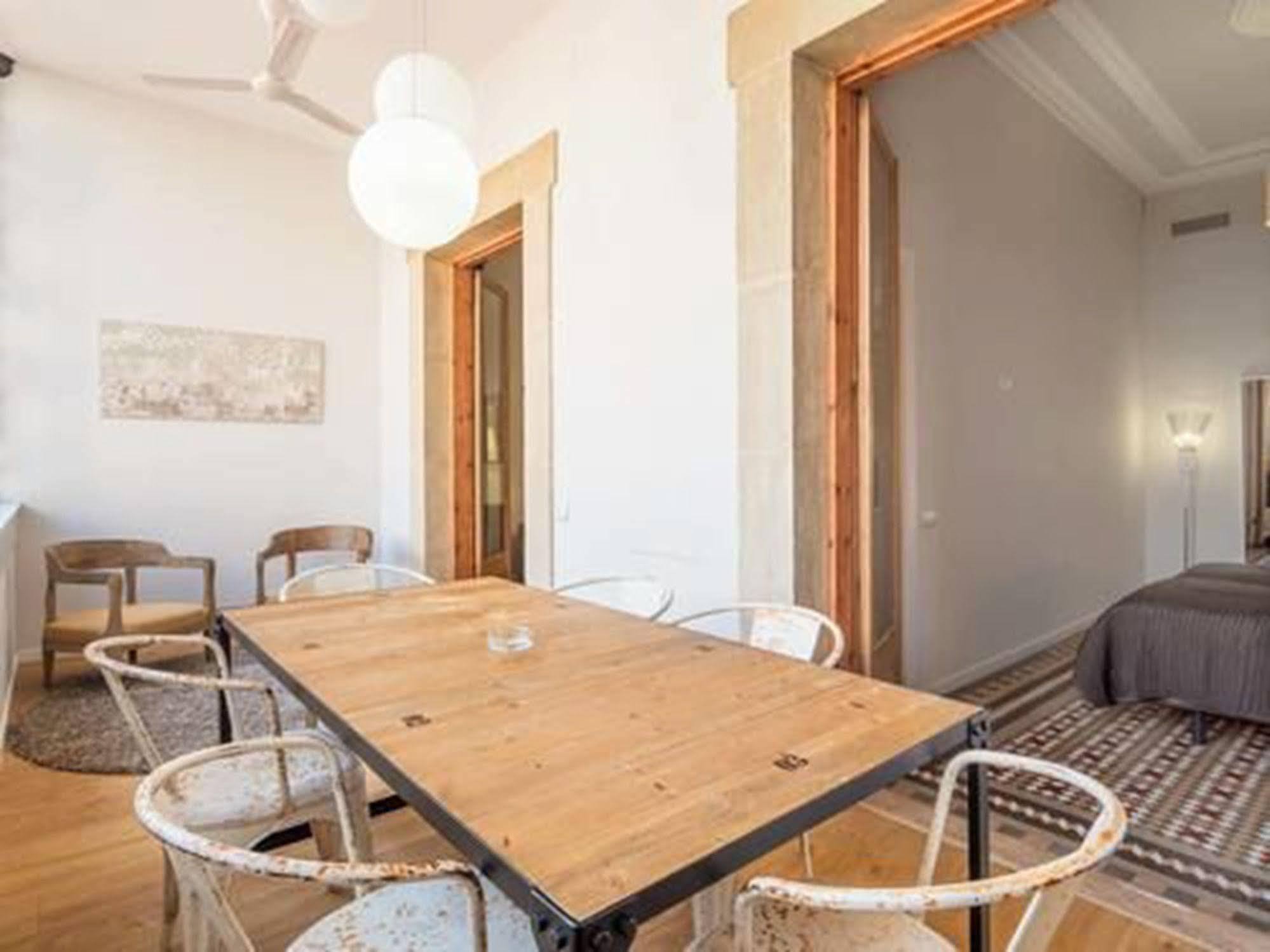 Rent Top Apartments Near Plaza De Catalunya Barcelona Ngoại thất bức ảnh